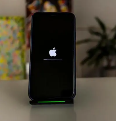 华阴苹果手机维修分享更新iOS 16时卡在滑动升级界面解决办法 