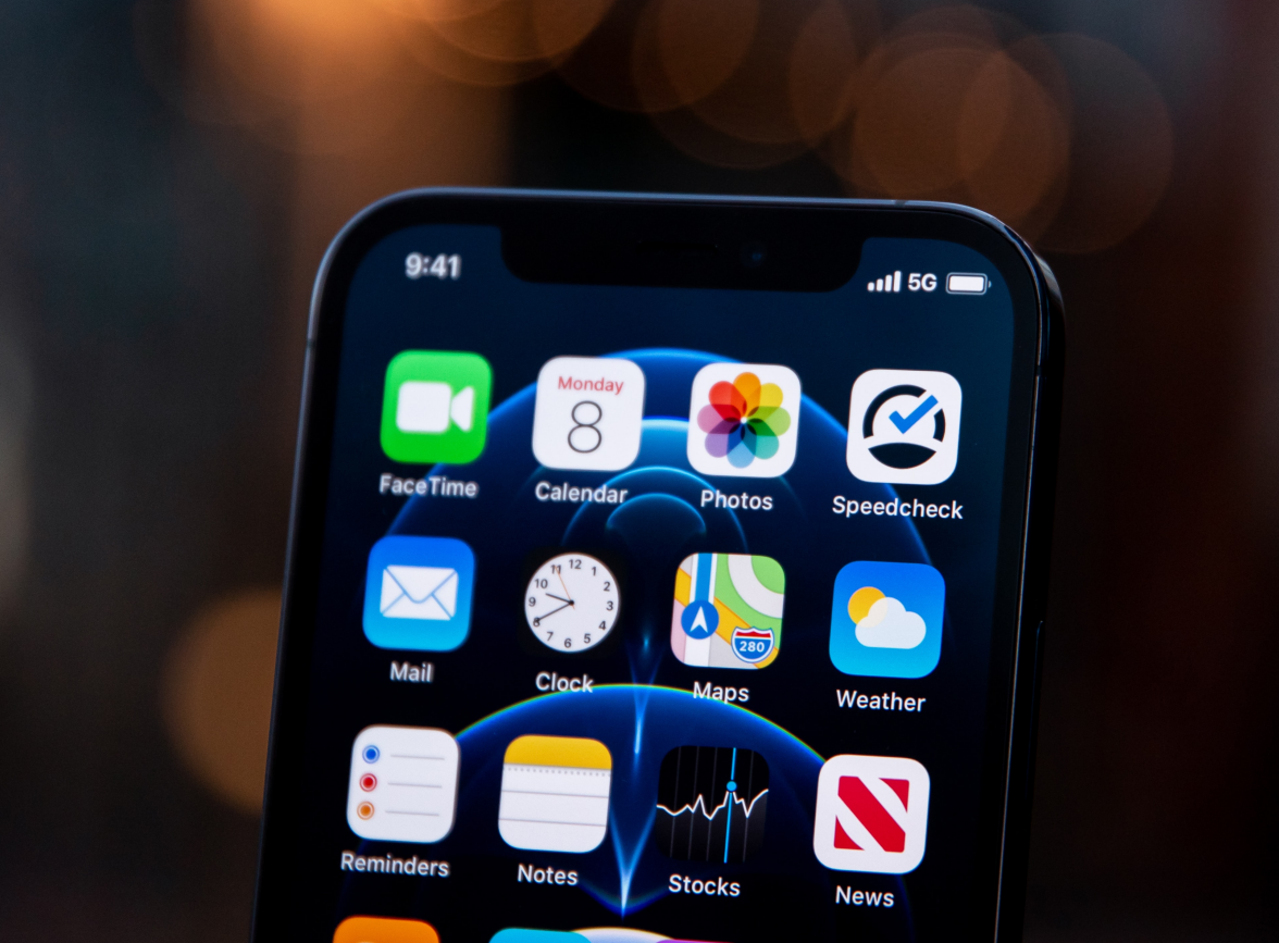 华阴苹果手机维修分享为什么 iPhone 12 在冬季会自动关机 